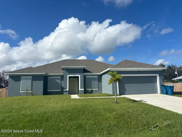 $2,900 | 647 Airoso Road Southeast, Palm Bay, FL 32909