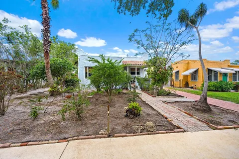 $699,900 | 717 Macy Street, West Palm Beach, FL 33405