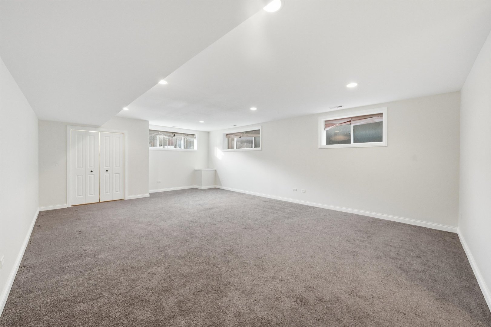 4063 South Rockwell Street Chicago, IL 60632 - Photo 14 of 24 an empty room with a empty space and windows