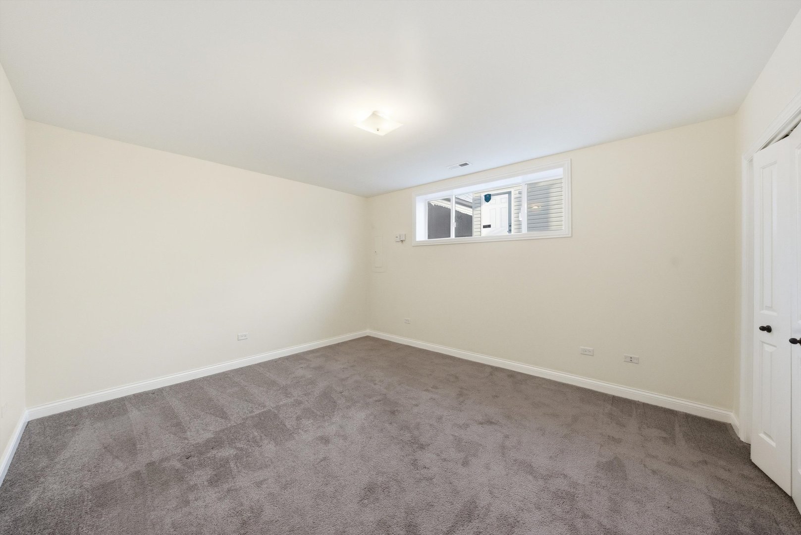 4063 South Rockwell Street Chicago, IL 60632 - Photo 16 of 24 a view of an empty room with a window