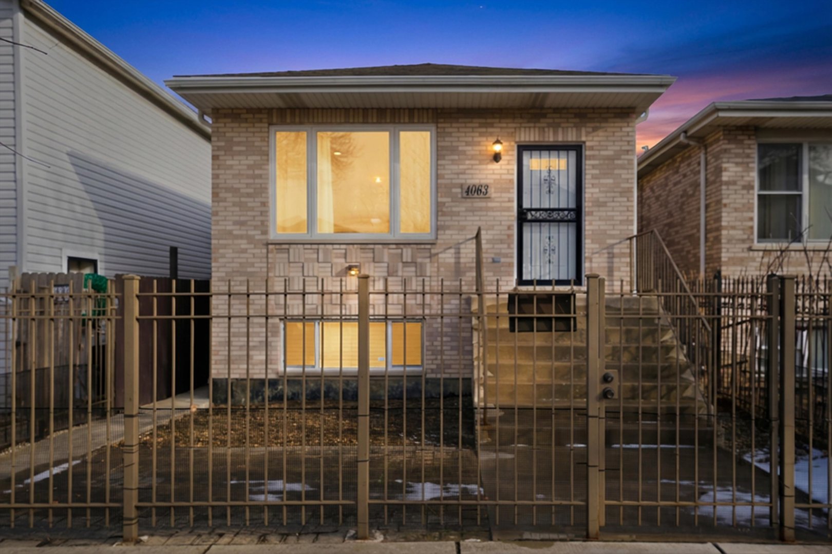 4063 South Rockwell Street Chicago, IL 60632 - Photo 2 of 24 a view of entryway with a glass door
