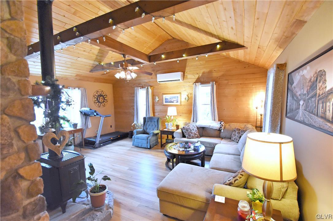 433 Alpha Road Wind Gap, PA 18091 - Photo 14 of 27 Gallery Image 14
