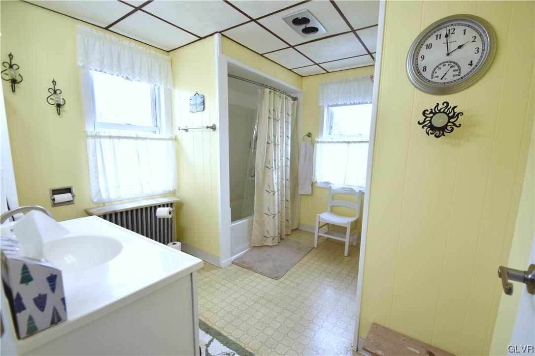 433 Alpha Road Wind Gap, PA 18091 - Photo 21 of 27 full bath