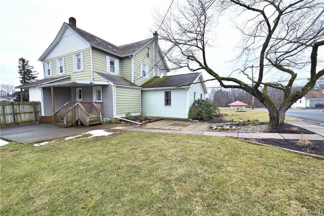 433 Alpha Road Wind Gap, PA 18091 - Photo 3 of 27 Gallery Image 3