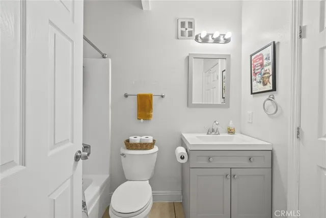 $475,000 | 7924 Woodman Avenue, Unit 35, Pacoima, CA 91402