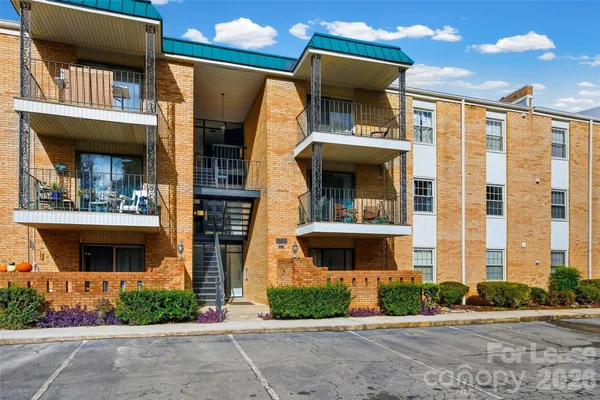$1,750 | 4739 Hedgemore Drive, Unit O, Charlotte, NC 28209