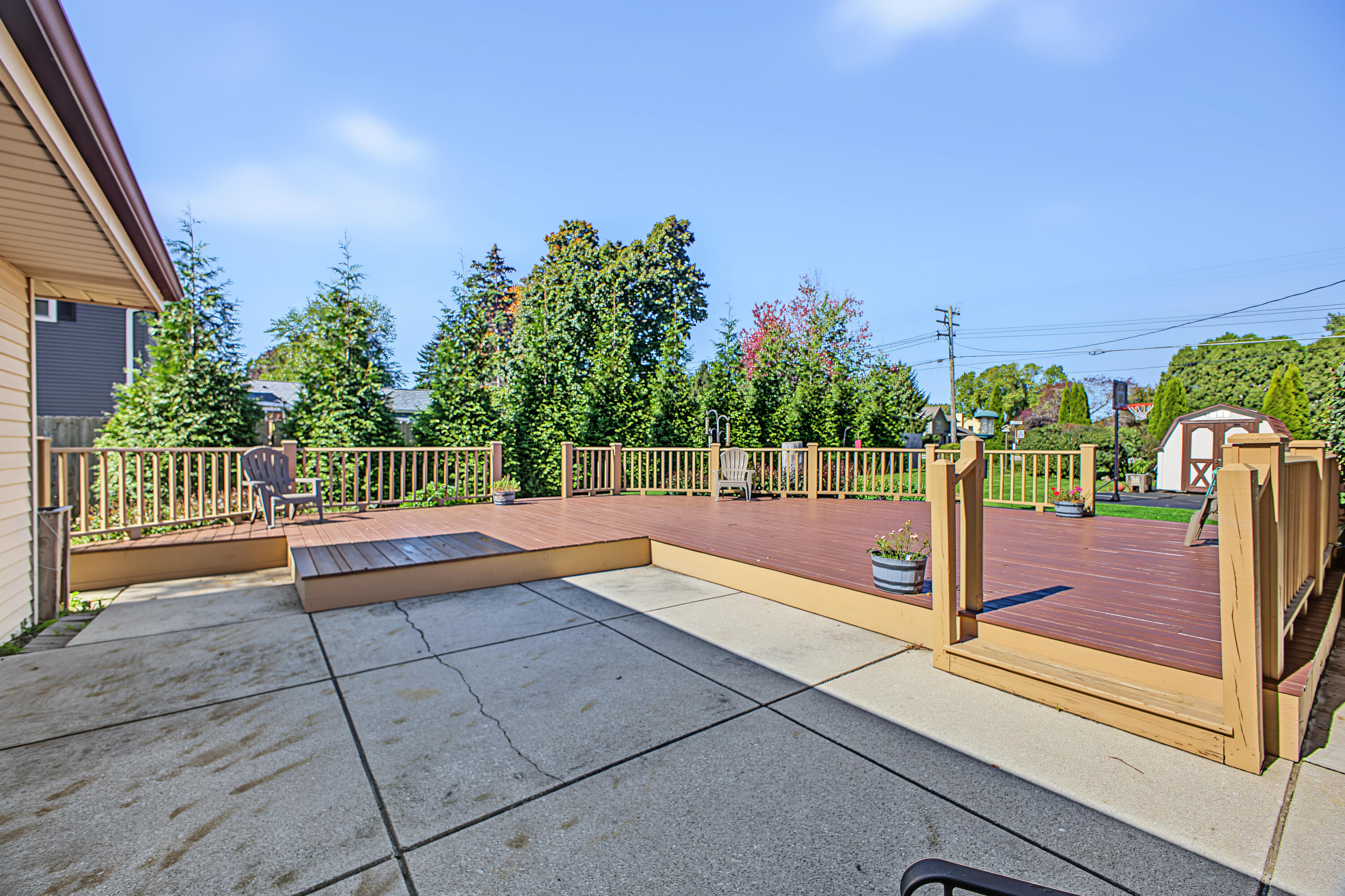 3514 Waterbury Lane Racine, WI 53403 - Photo 5 of 28 9A9A3812