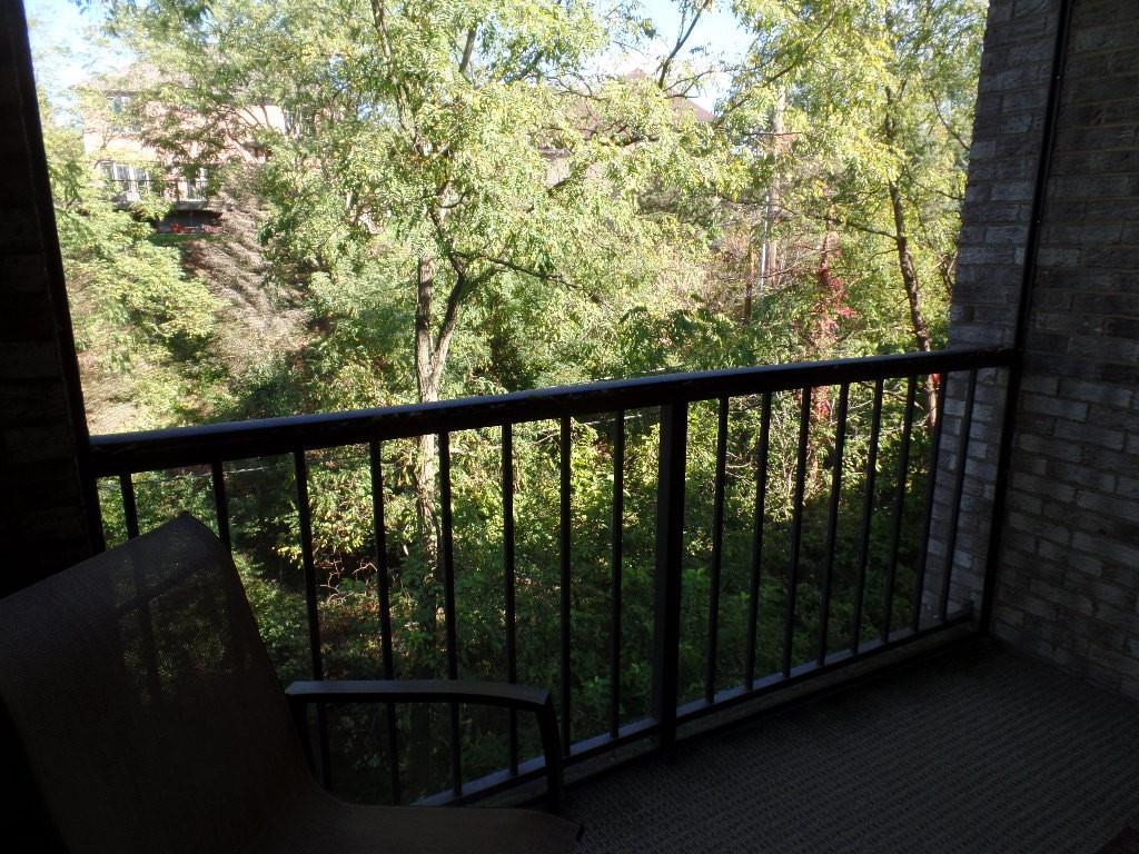 2160 Greentree Road, Unit 701W Pittsburgh, PA 15220 - Photo 25 of 31 Gallery Image 25