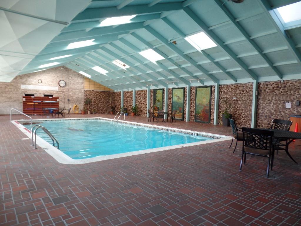 2160 Greentree Road, Unit 701W Pittsburgh, PA 15220 - Photo 27 of 31 Gallery Image 27