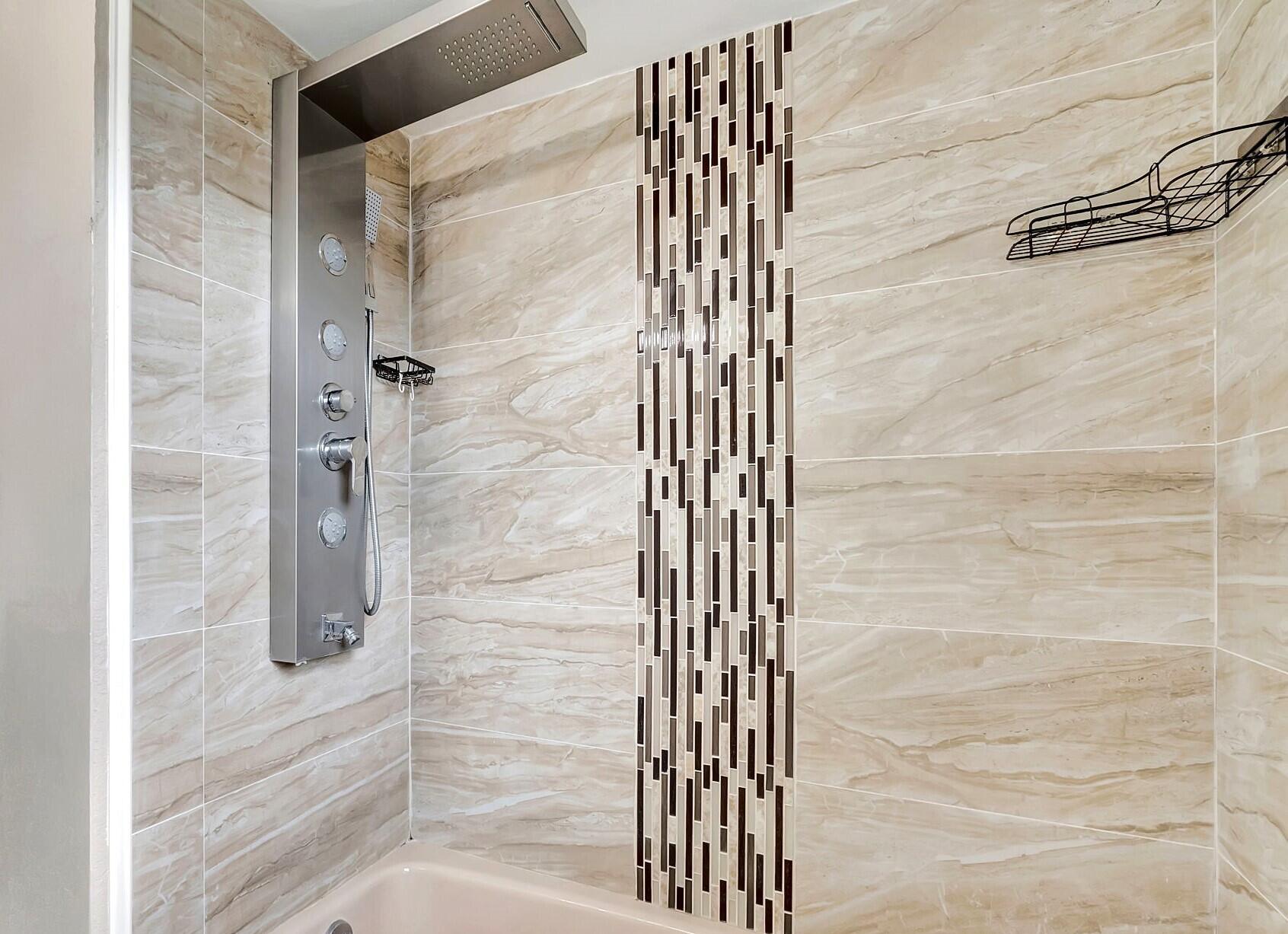 7611 Spirea Drive Port Richey, FL 34668 - Photo 21 of 31 8 Jets Bathroom 2