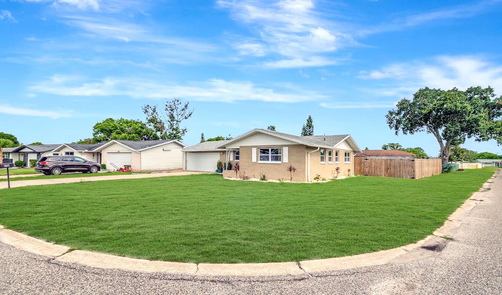 7611 Spirea Drive Port Richey, FL 34668 - Photo 5 of 31 Corner Lot