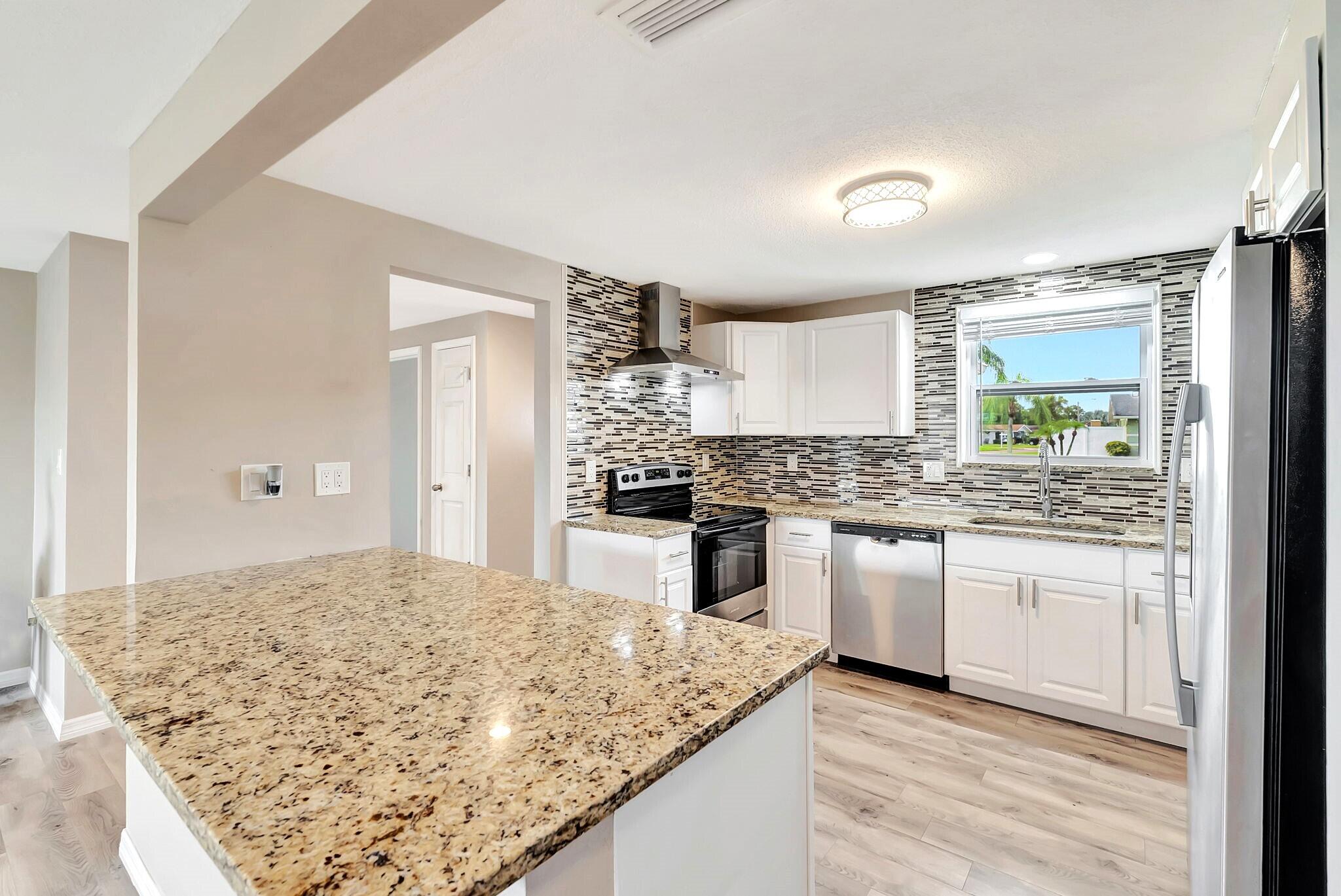 7611 Spirea Drive Port Richey, FL 34668 - Photo 7 of 31 Breakfast Bar