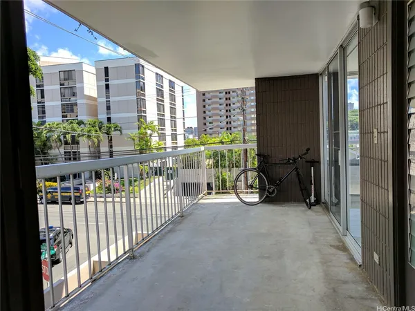 $2,300 | Undisclosed Address, Honolulu, HI 96822