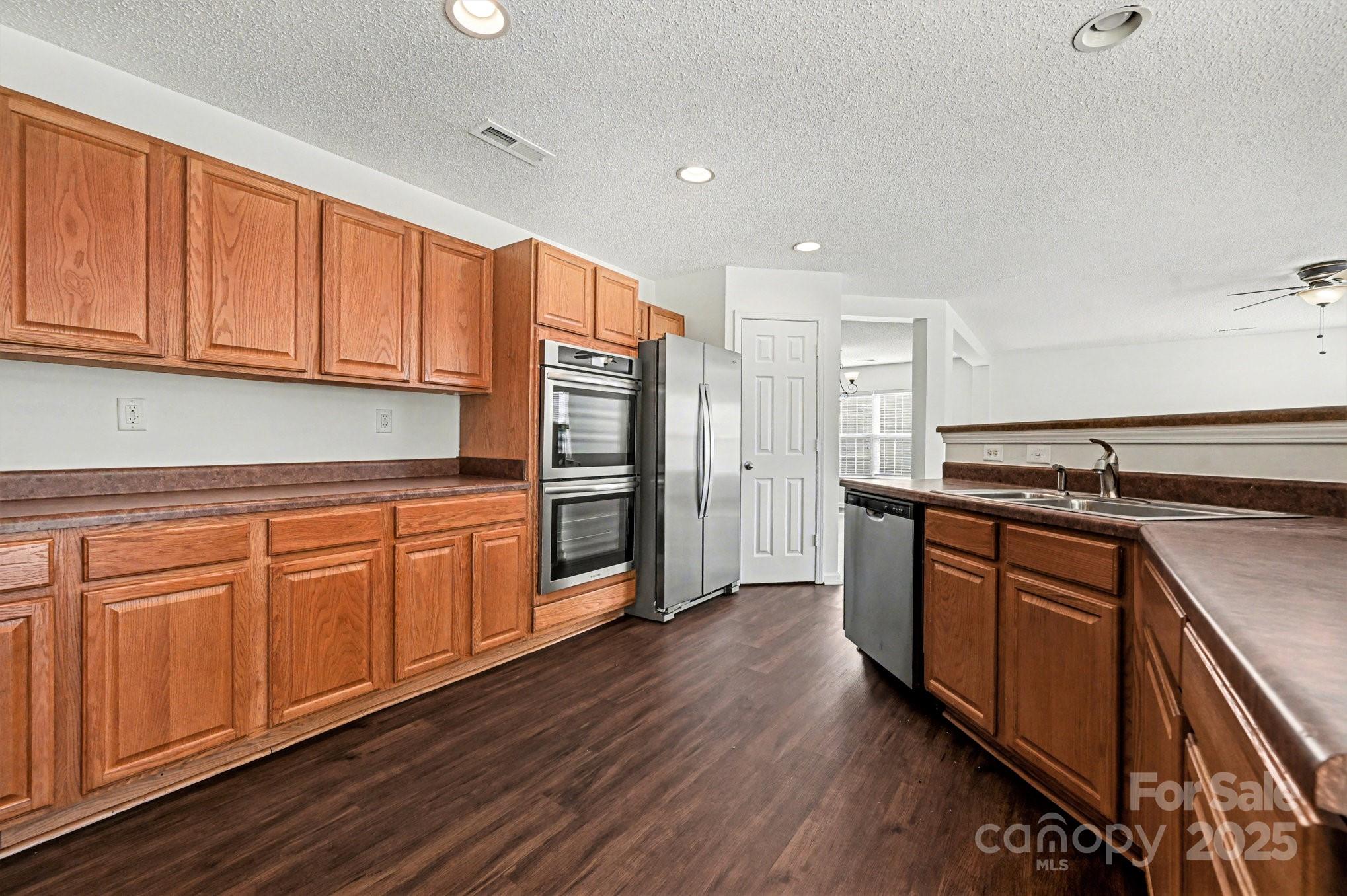 13812 Riding Hill Avenue Charlotte, NC 28213 - Photo 13 of 27