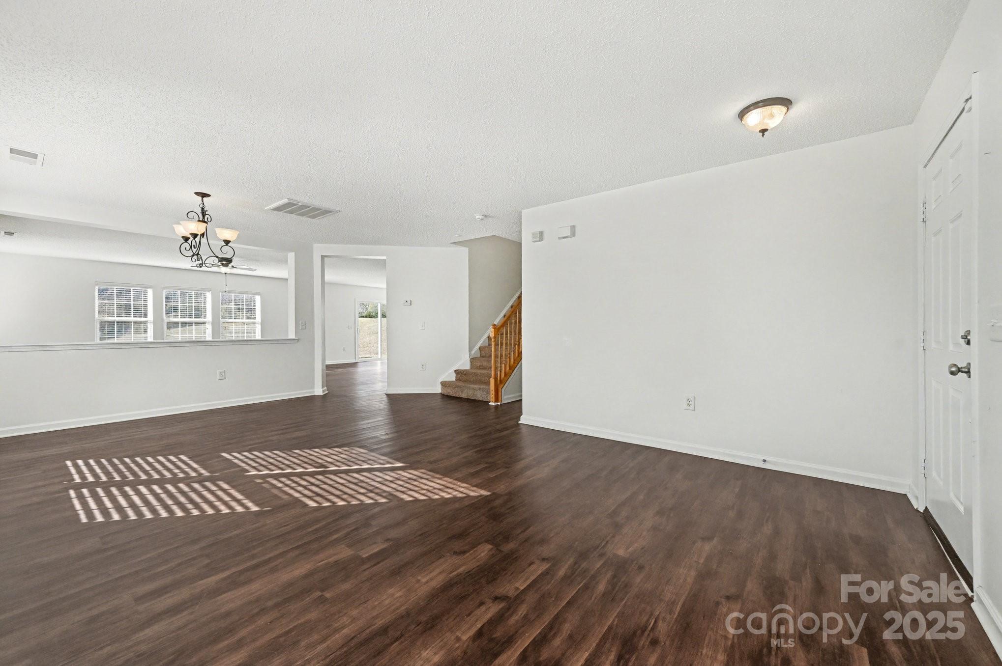 13812 Riding Hill Avenue Charlotte, NC 28213 - Photo 5 of 27