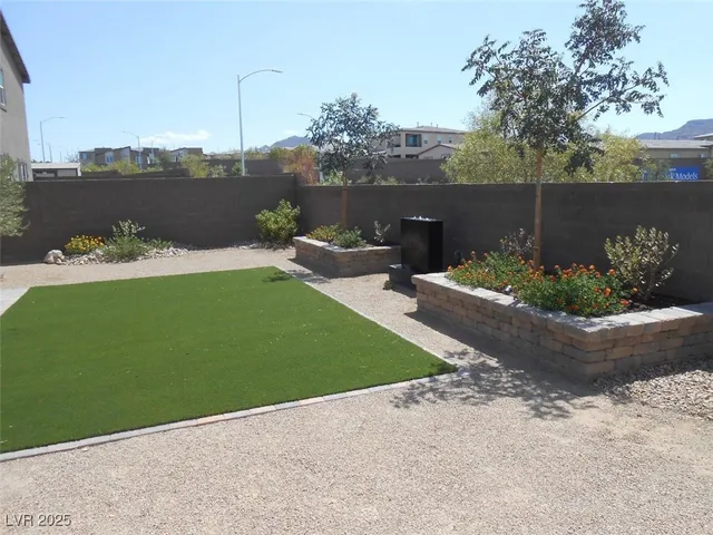 $2,600 | 287 Mount Langley, Henderson, NV 89015