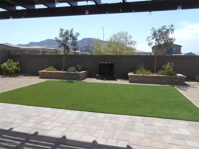 $2,600 | 287 Mount Langley, Henderson, NV 89015