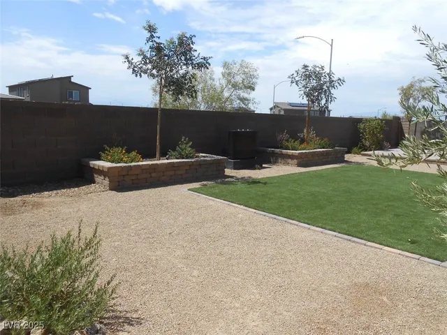 $2,600 | 287 Mount Langley, Henderson, NV 89015