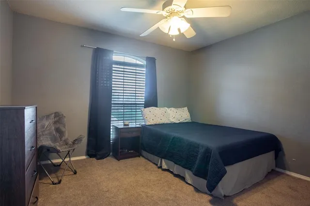 $369,900 | 1109 Linden Drive, Burleson, TX 76028