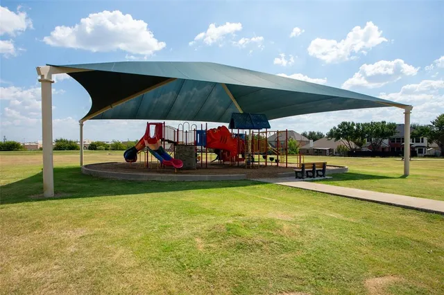 $369,900 | 1109 Linden Drive, Burleson, TX 76028