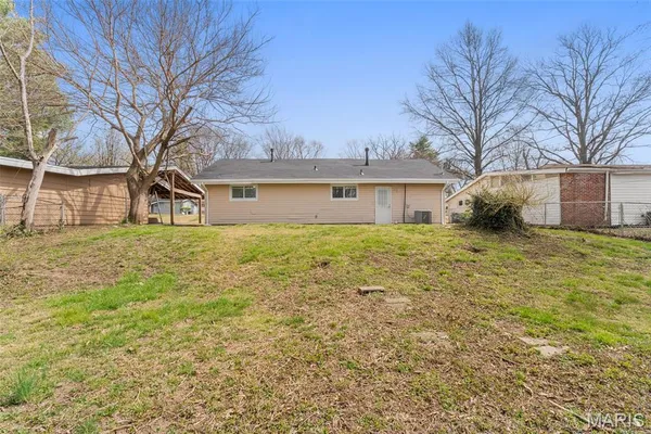 $130,000 | 6813 St Olaf Drive, Berkeley, MO 63134