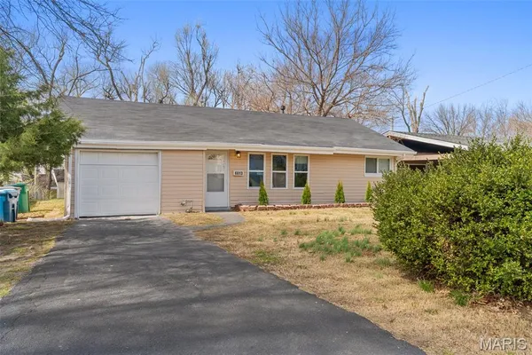 $130,000 | 6813 St Olaf Drive, Berkeley, MO 63134