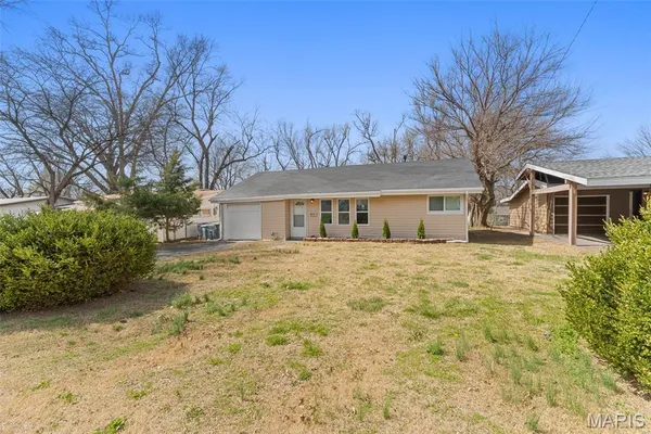 $130,000 | 6813 St Olaf Drive, Berkeley, MO 63134
