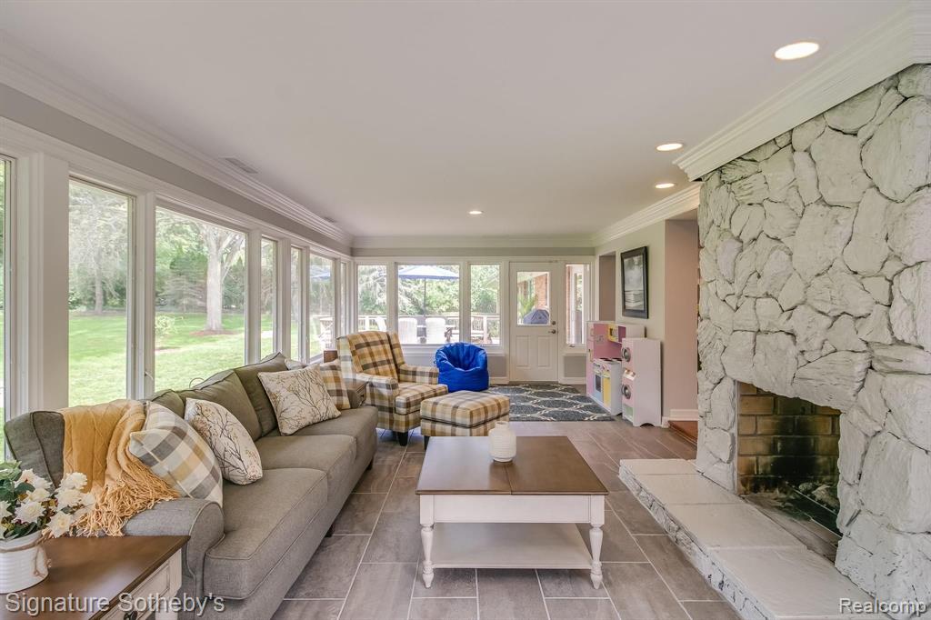4840 Stoneleigh Road Bloomfield Hills, MI 48302 - Photo 20 of 41