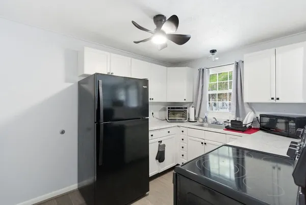 $344,900 | 10 Woodburn Drive, Unit C, Litchfield, NH 03052