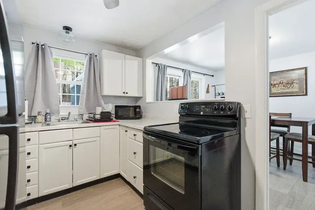 $354,900 | 10 Woodburn Drive, Unit C, Litchfield, NH 03052