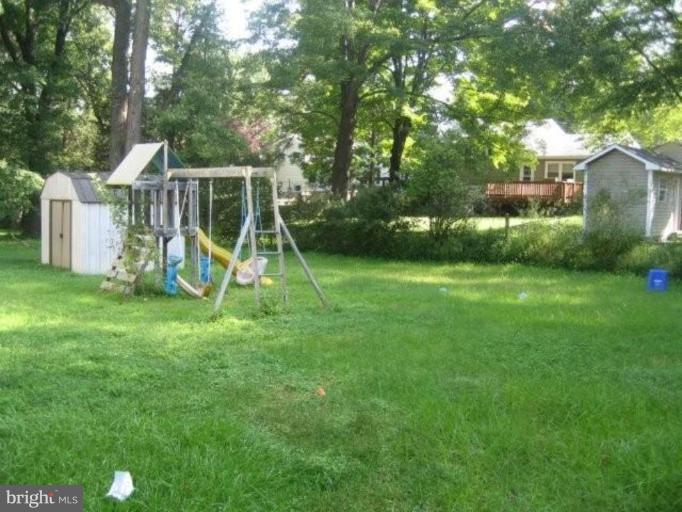 611 Denham Road Rockville, MD 20851 - Photo 2 of 11 Back Yard