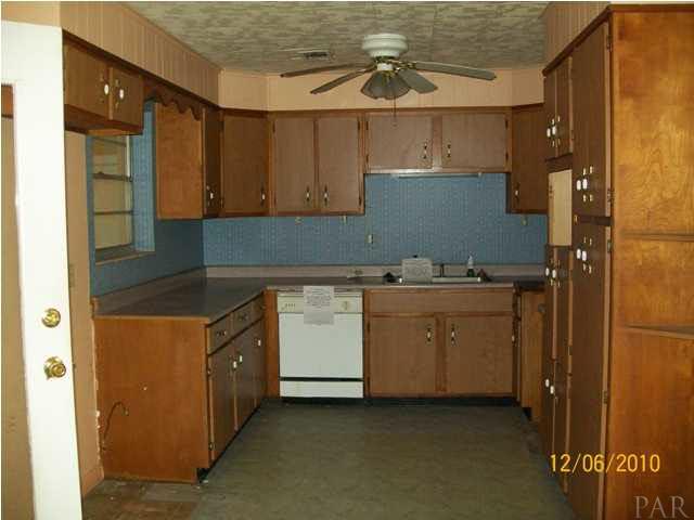 4416 Creighton Road Pensacola, FL 32504 - Photo 9 of 16