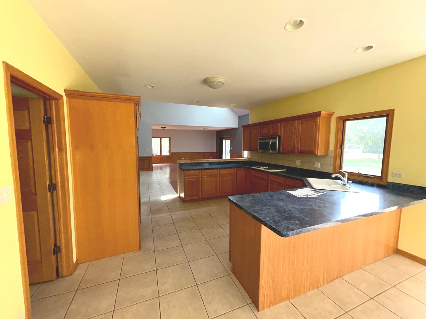 1575 Benton Street Crete, IL 60417 - Photo 9 of 20 Gallery Image 9