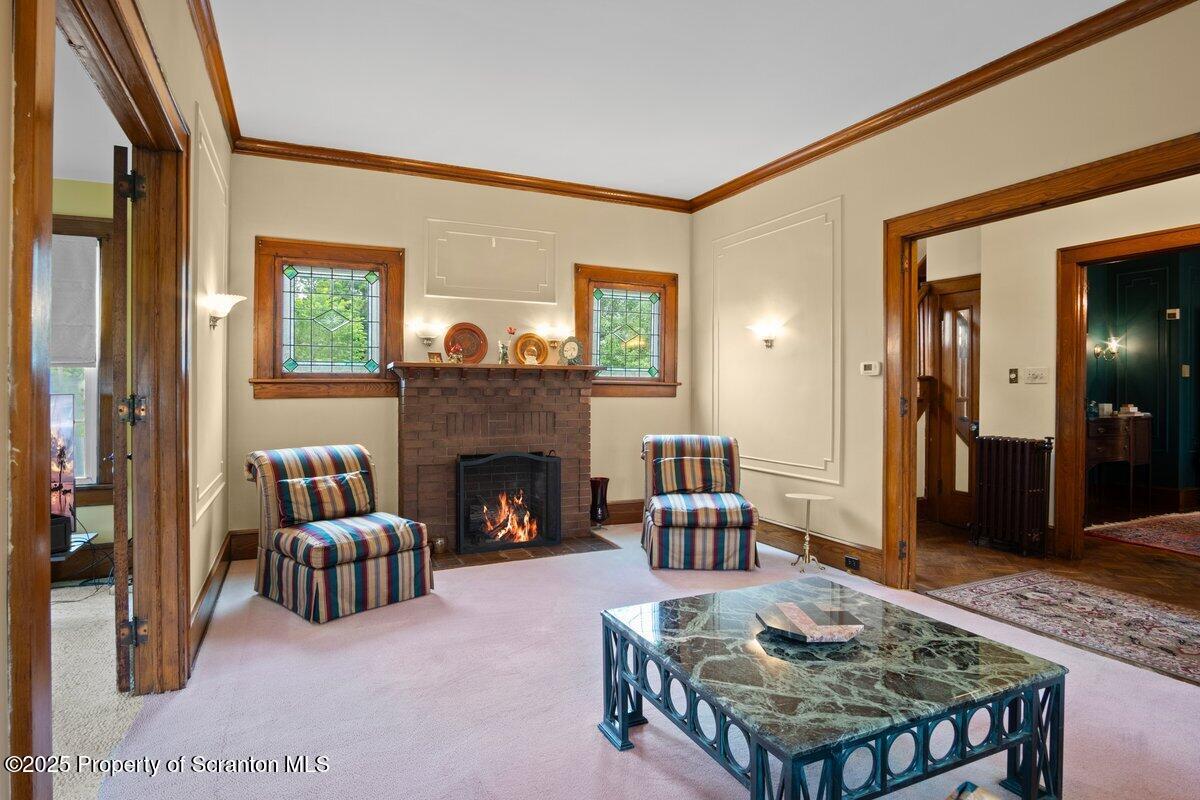 739 Moosic Street Scranton, PA 18505 - Photo 9 of 43 Living Room