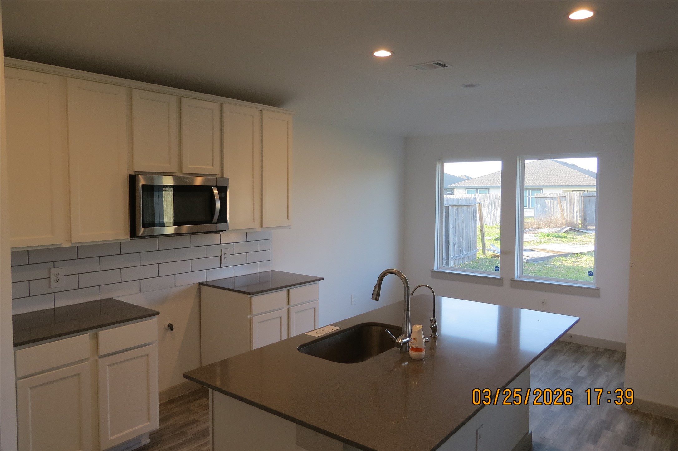 715 Silver Kettle Drive Rosharon, TX 77583 - Photo 3 of 10