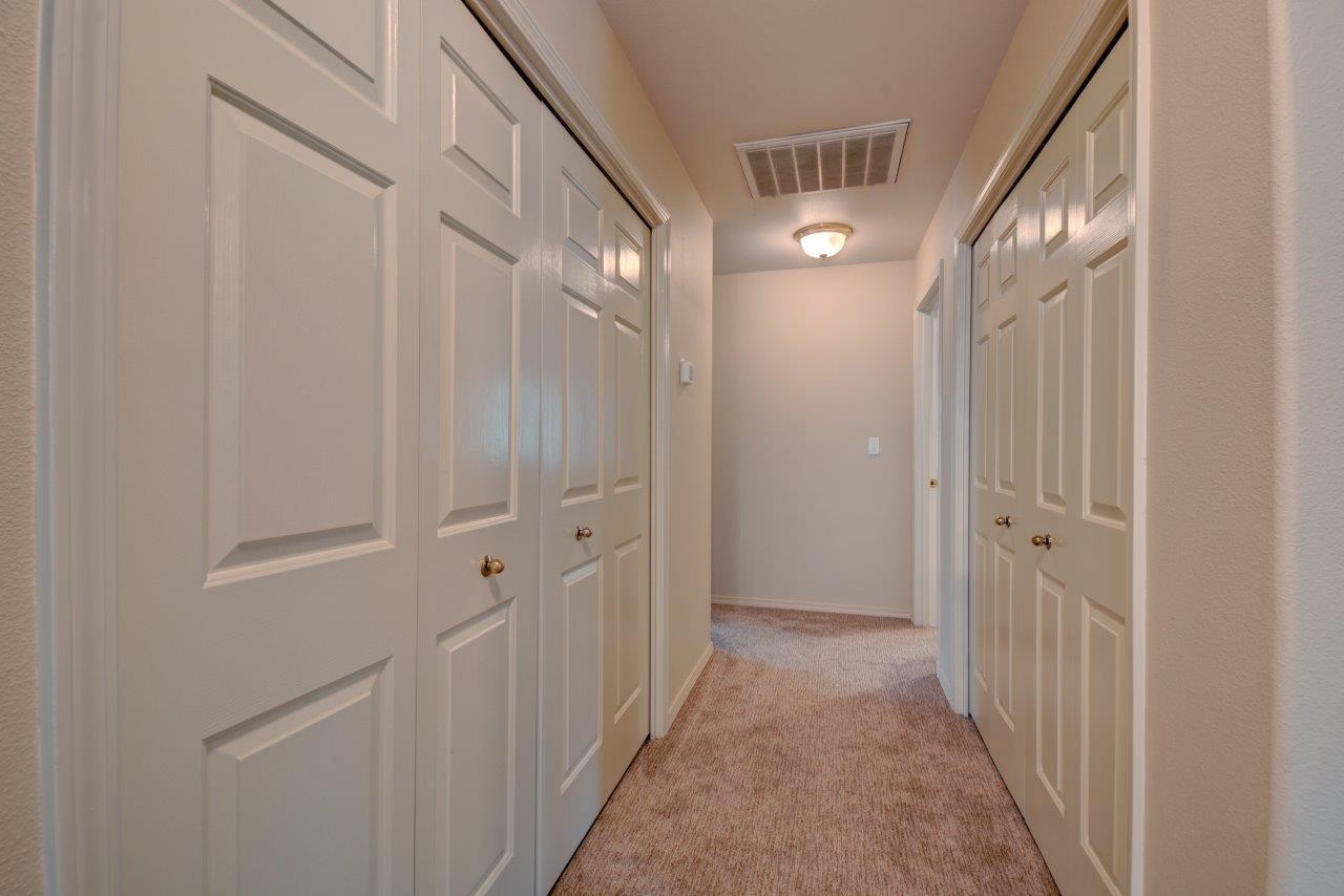 285 Randy Street Ashland, OR 97520 - Photo 13 of 28 Hallway