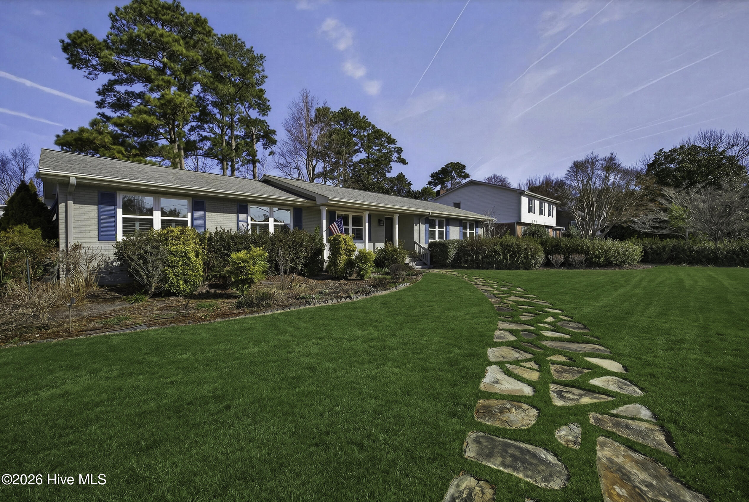 225 Tanbridge Road Wilmington, NC 28405 - Photo 4 of 47 225TanbridgeRoad-5_Grass