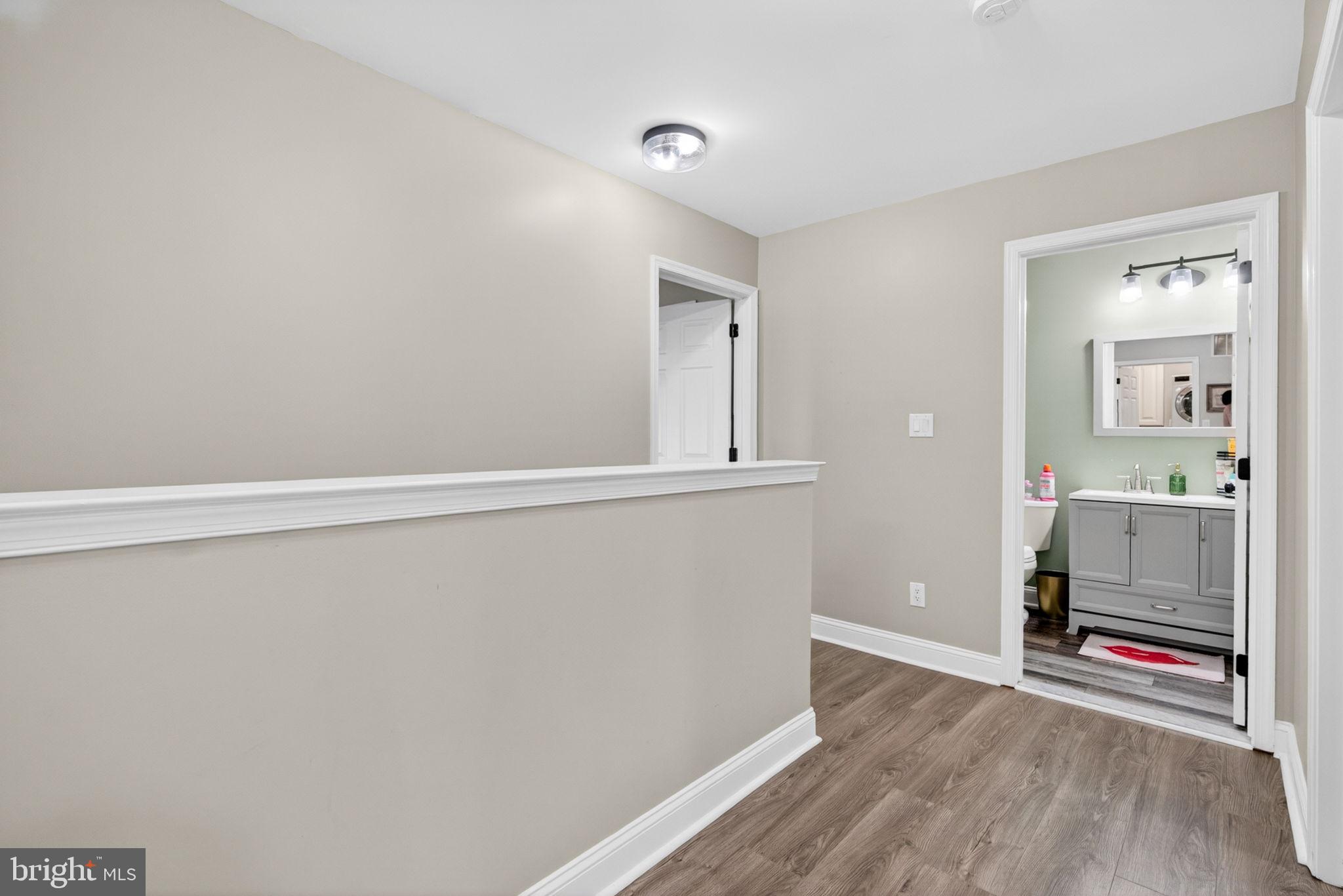 2807 Gramercy Way Mount Laurel, NJ 08054 - Photo 23 of 45 Upstairs Hallway