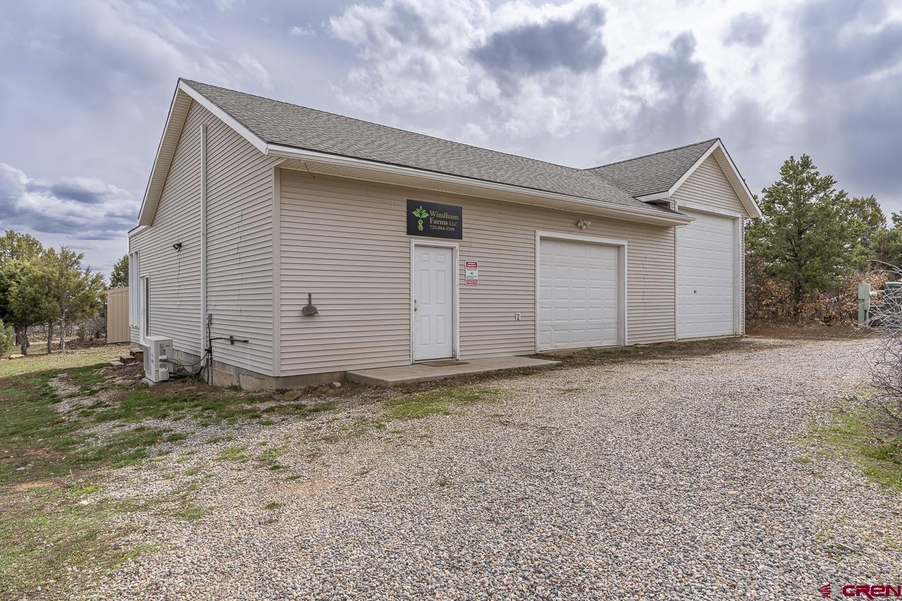 1403 Skyview Road Bayfield, CO 81122 - Photo 28 of 35 a backyard of a house