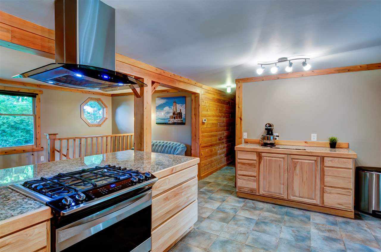 9139 North Long Lake Road Traverse City, MI 49685 - Photo 10 of 44 1820118-9.JPG