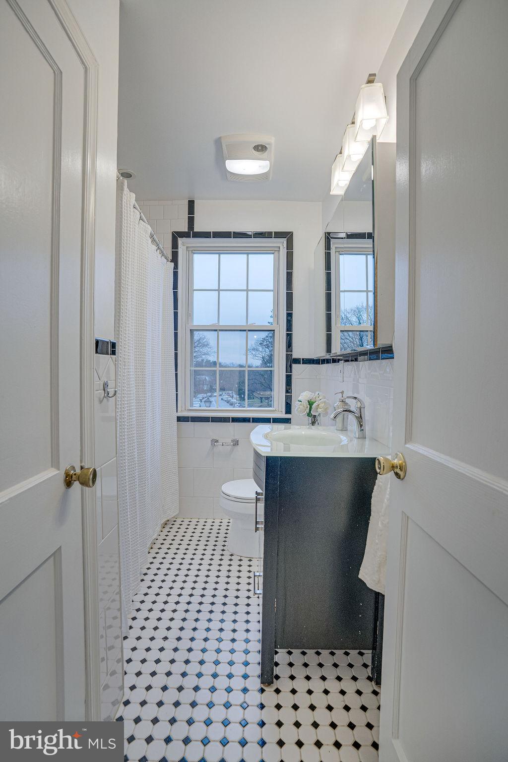 6471 Blenheim Road Baltimore, MD 21212 - Photo 26 of 50 All NEW Renovated 2nd Flr BA!
