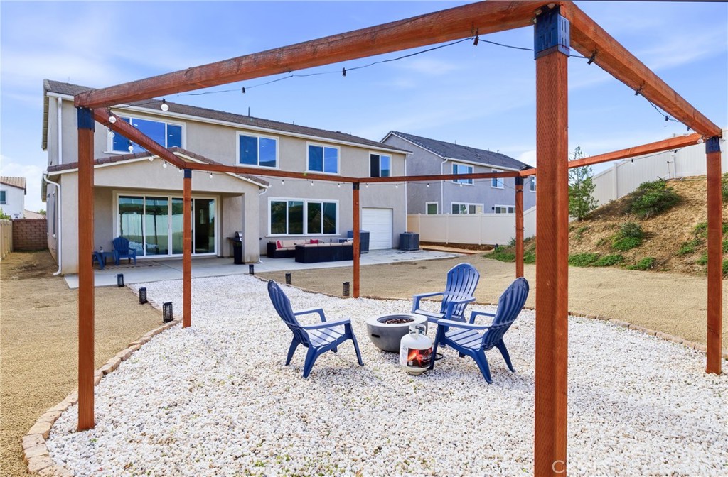 24942 Whispering Way Menifee, CA 92584 - Photo 13 of 57