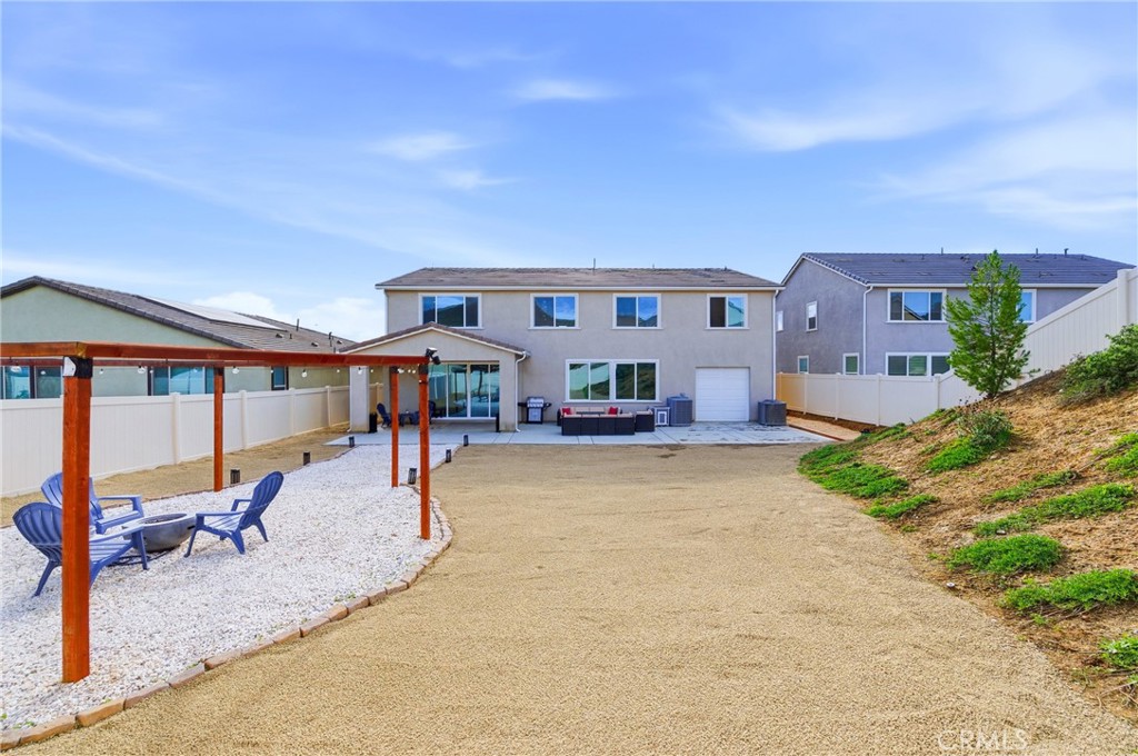 24942 Whispering Way Menifee, CA 92584 - Photo 14 of 57