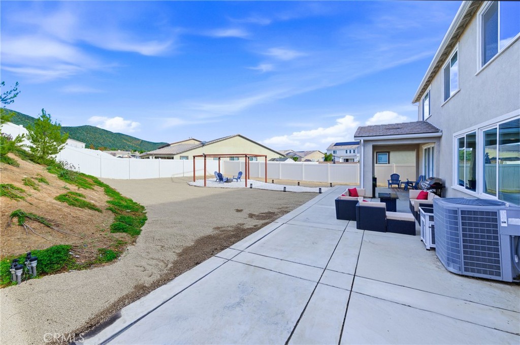 24942 Whispering Way Menifee, CA 92584 - Photo 8 of 57
