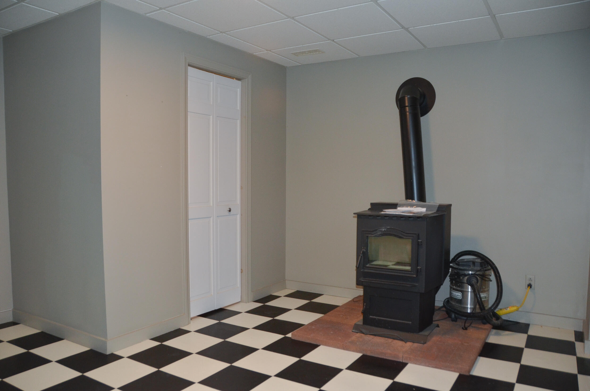 225 Mount Vernon Road Augusta, ME 04330 - Photo 33 of 55 0032-225 Mt Vernon Rd DSC_0109