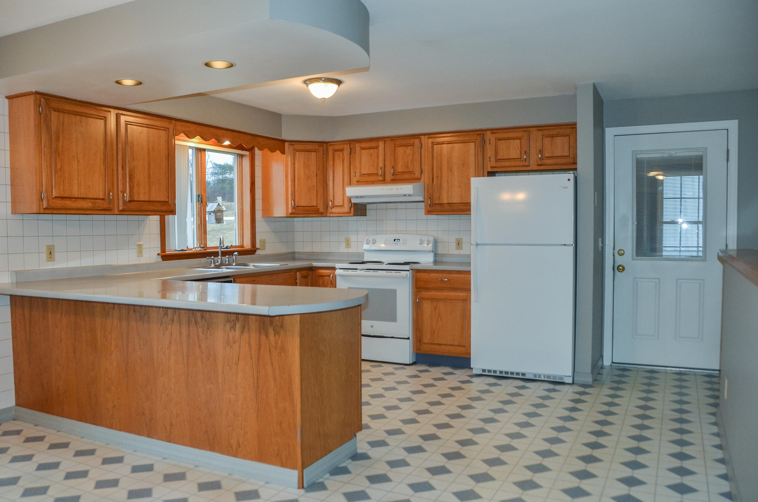 225 Mount Vernon Road Augusta, ME 04330 - Photo 6 of 55 0005-225 Mt Vernon Rd DSC_0056