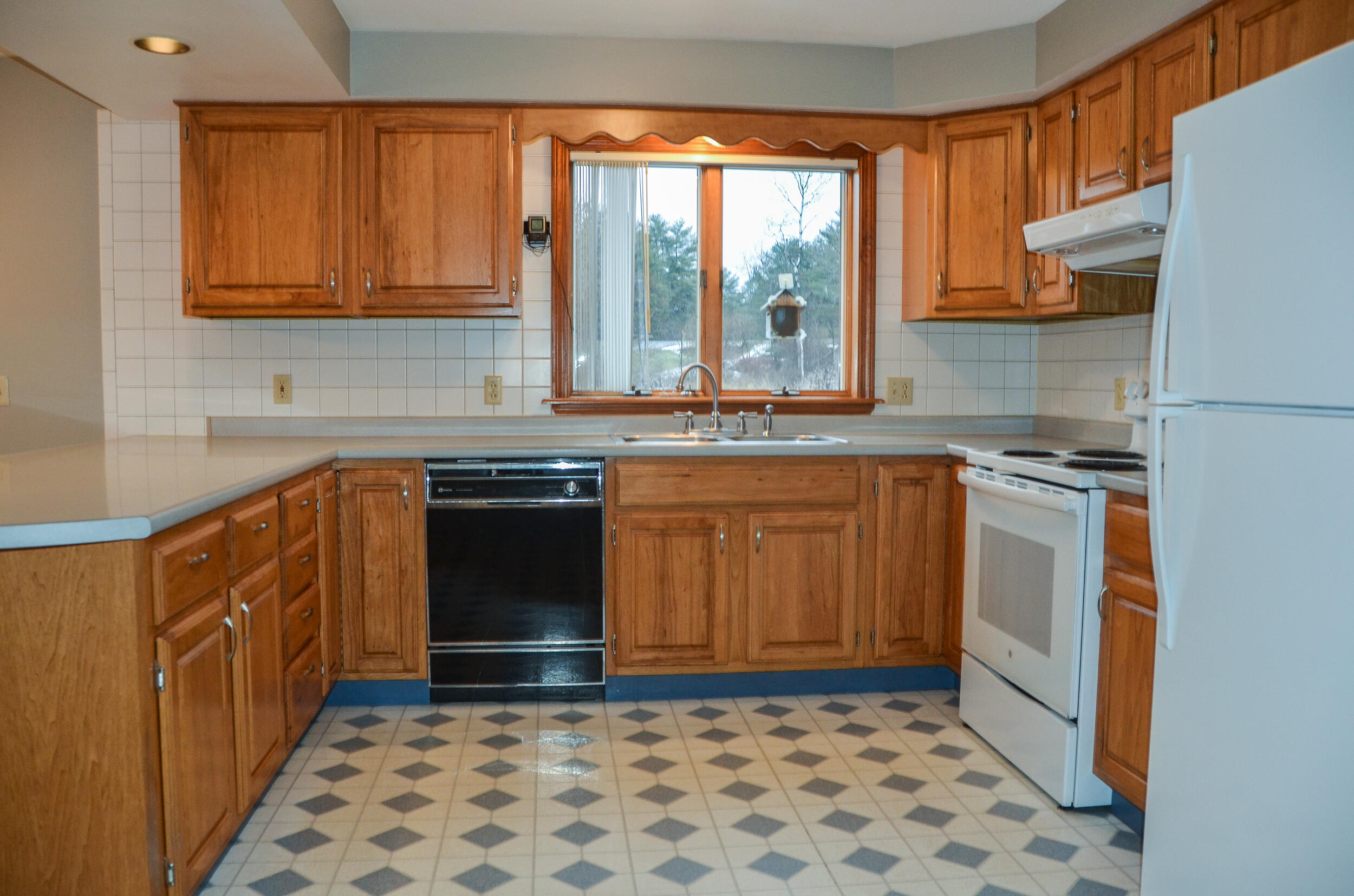 225 Mount Vernon Road Augusta, ME 04330 - Photo 8 of 55 0007-225 Mt Vernon Rd DSC_0060