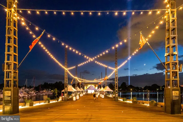 $750,000 | 45 Sutton Square Southwest, Unit 1110, Washington, DC 20024