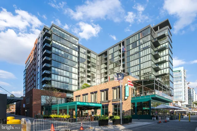 $750,000 | 45 Sutton Square Southwest, Unit 1110, Washington, DC 20024