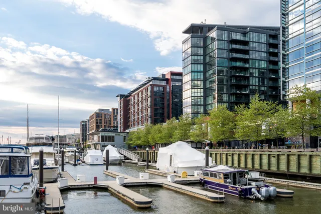 $750,000 | 45 Sutton Square Southwest, Unit 1110, Washington, DC 20024